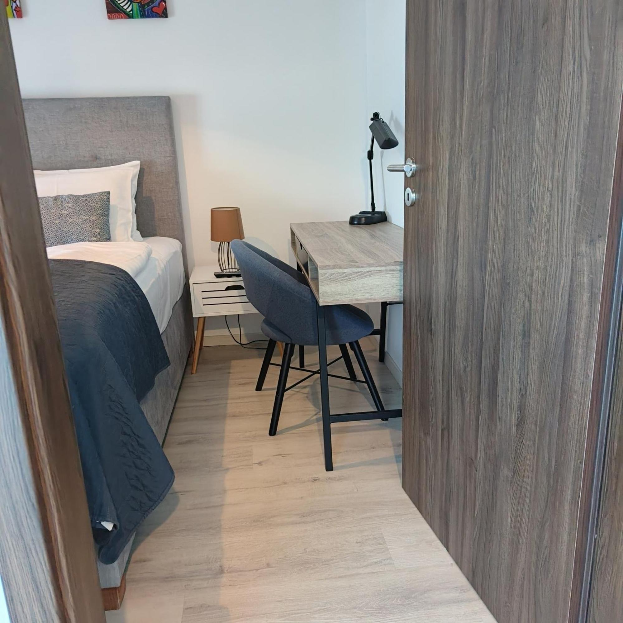 Pe-Ki Lux Apartman Székesfehérvár Exterior foto